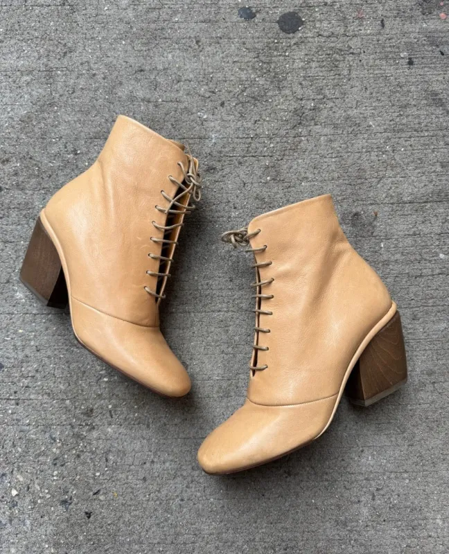 Warehouse Sale - Kimchi Boot Caoba sold by COCLICO