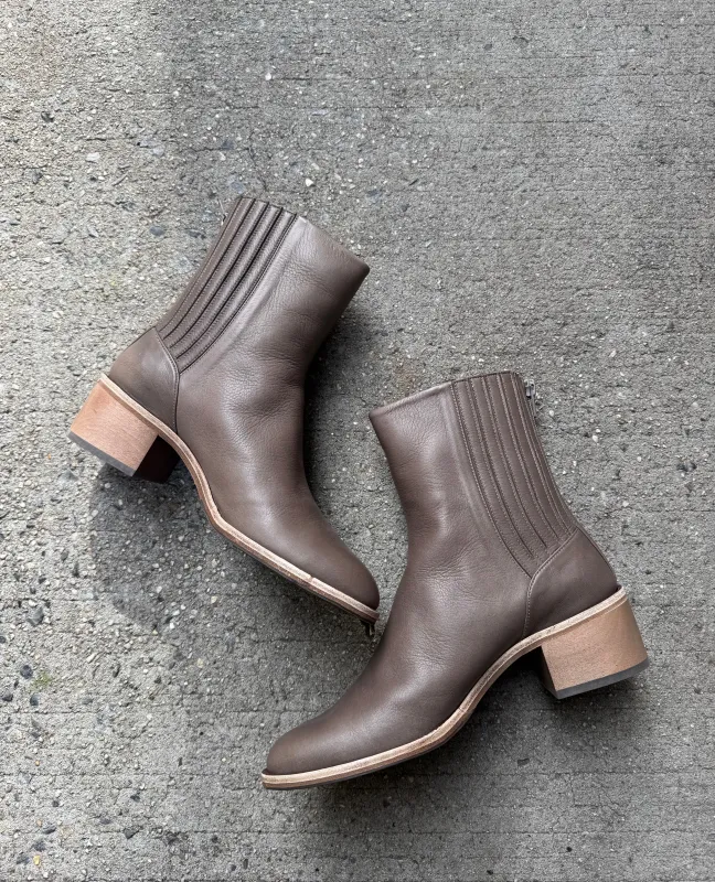 Warehouse Sale - Stevie Boot Taupe made by COCLICO