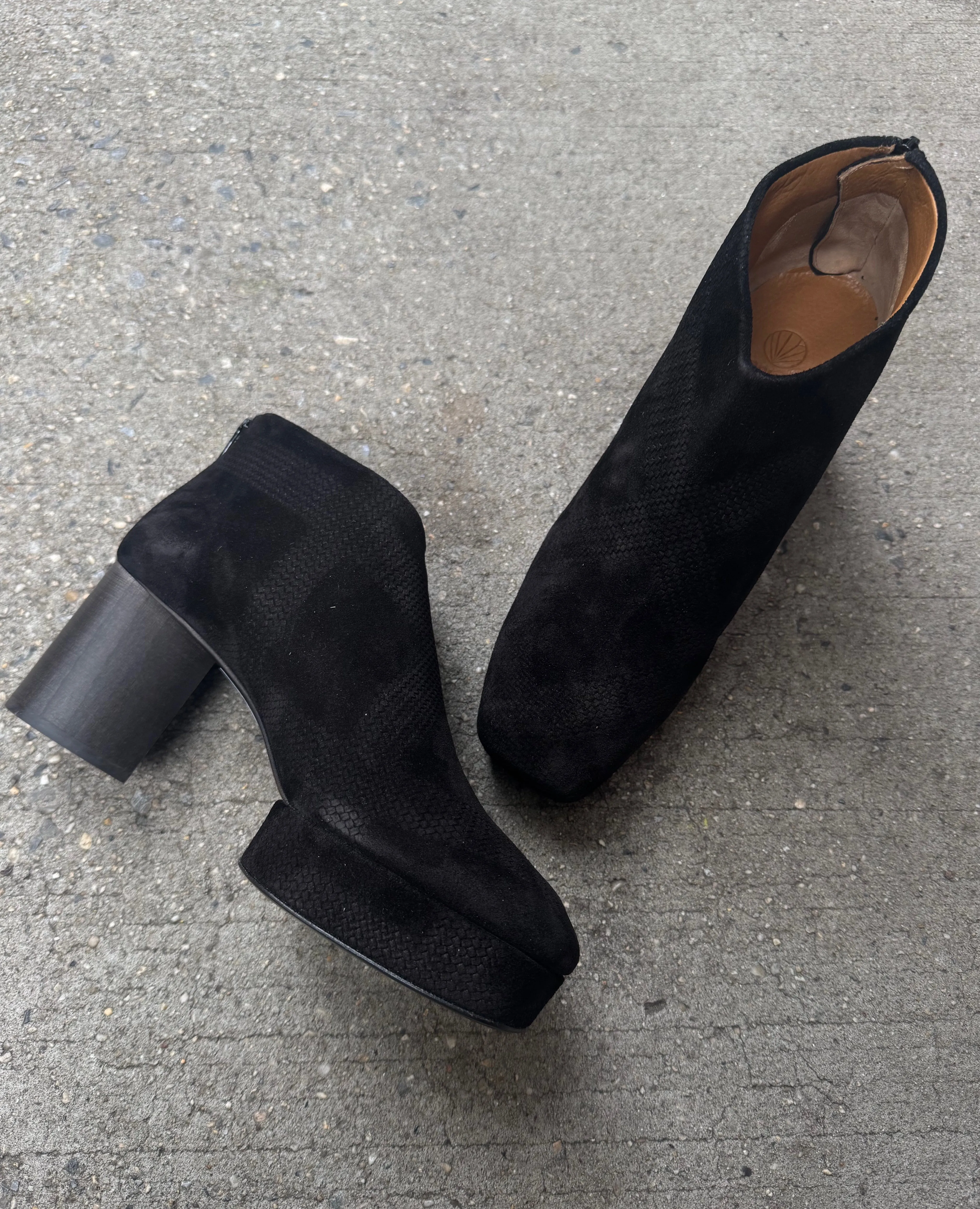 Warehouse Sale - Temple Platform Bootie Black Tartan sold by COCLICO product image thumbnail 2