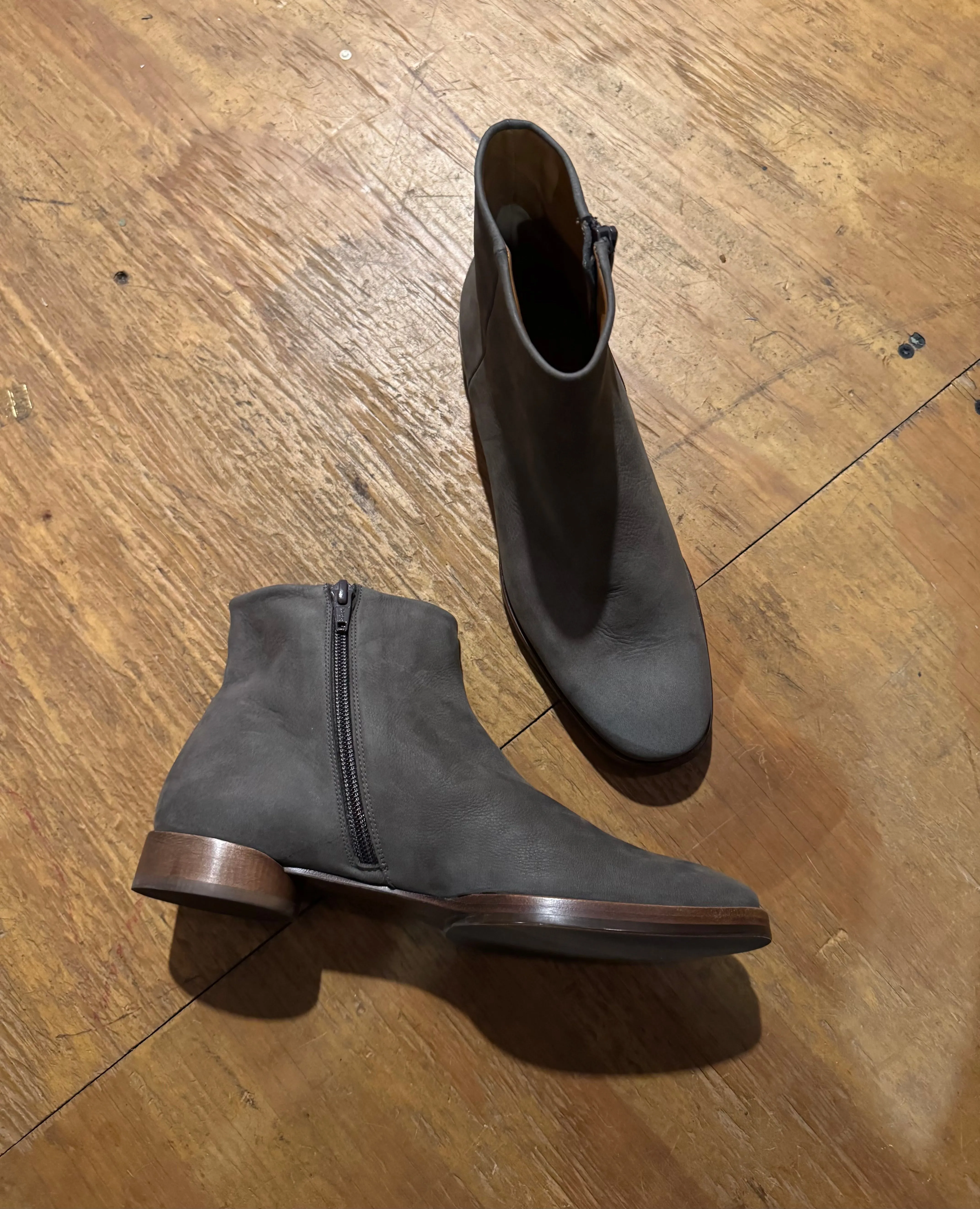 Warehouse Sale - Egg Boot Fog sold by COCLICO product image thumbnail 2