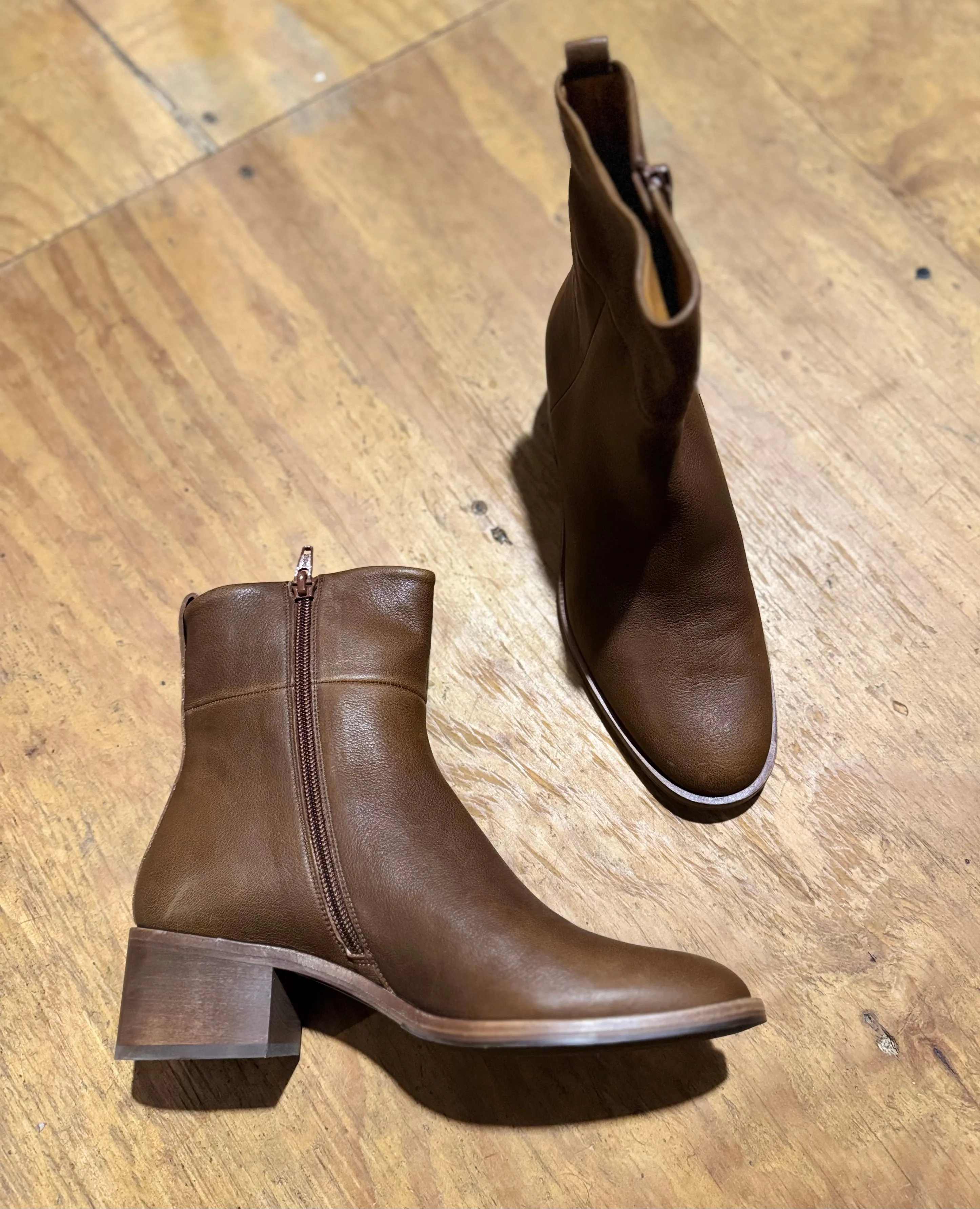 Warehouse Sale - Syrah Boot Noce sold by COCLICO product image thumbnail 2
