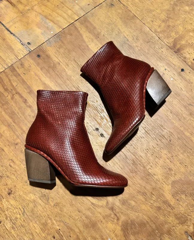 Warehouse Sale - Kukiku Boot Harley Russet sold by COCLICO