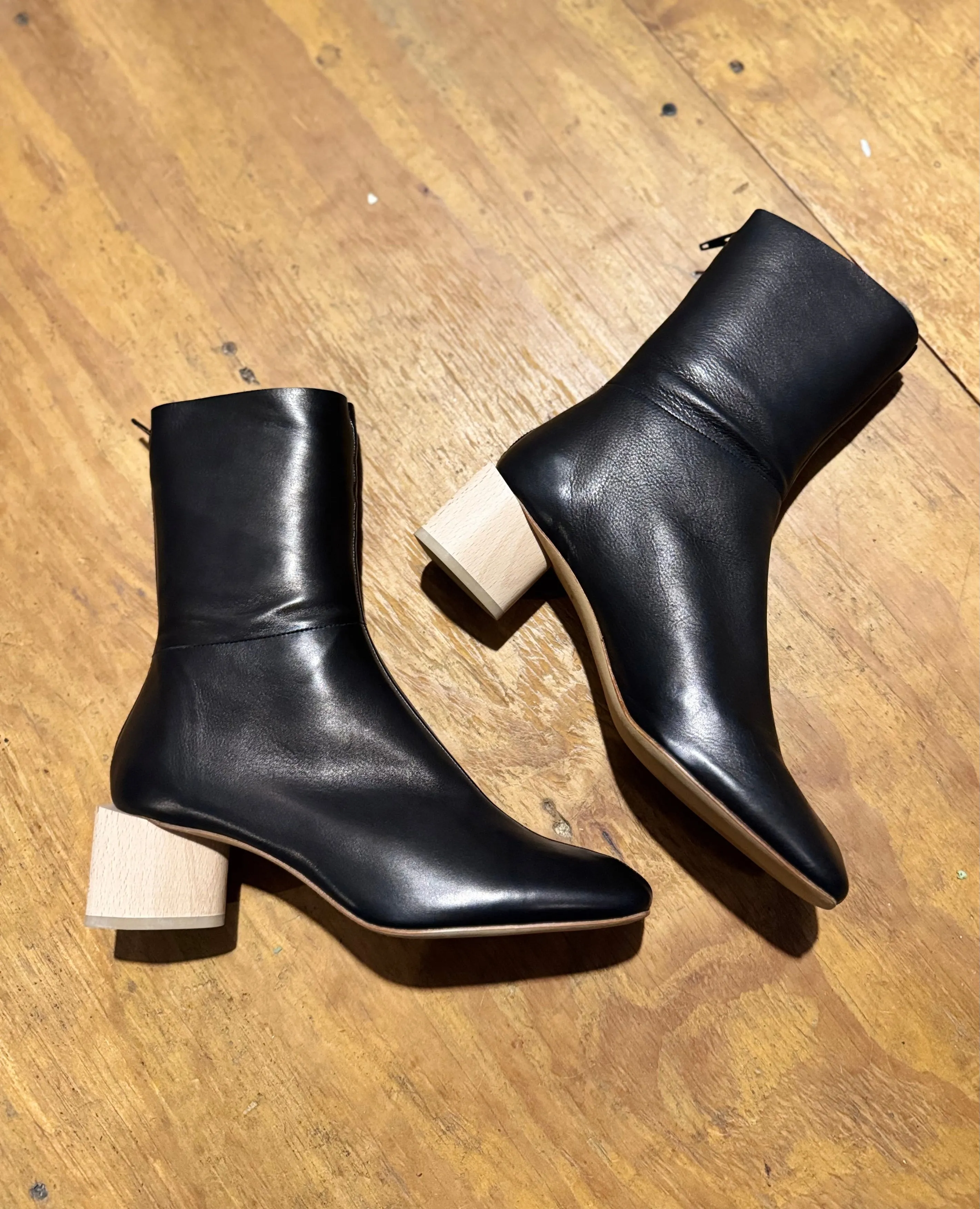 Warehouse Sale - Ida Boot Black Natural Heel sold by COCLICO product image thumbnail 2