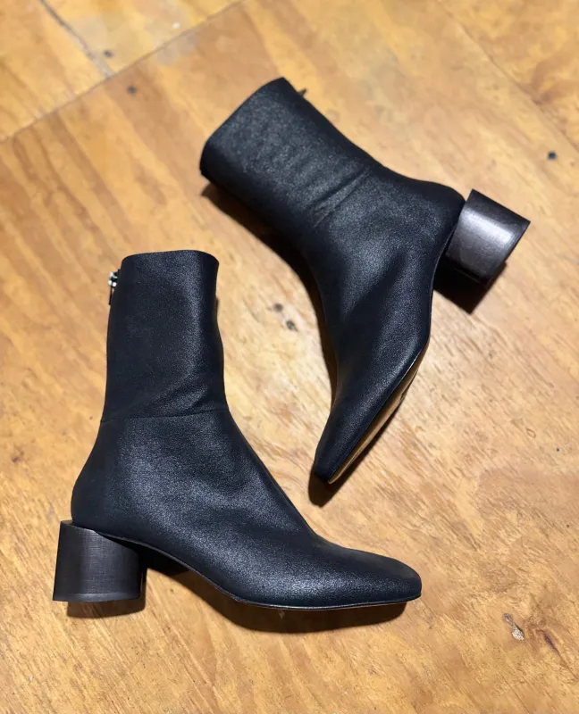 Warehouse Sale - Ida Boot Metal Black made by COCLICO