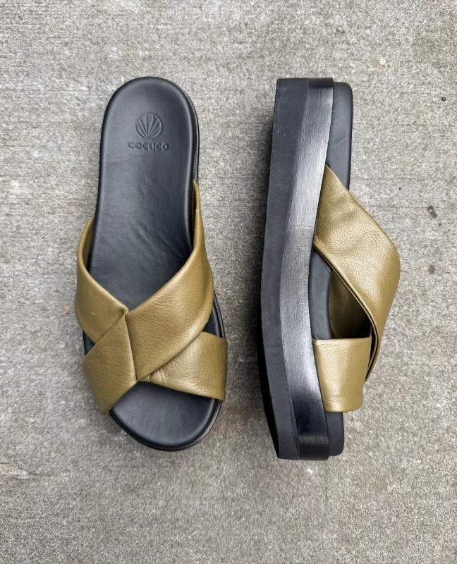 Warehouse Sale -  Dot Sandal Artichoke made by COCLICO