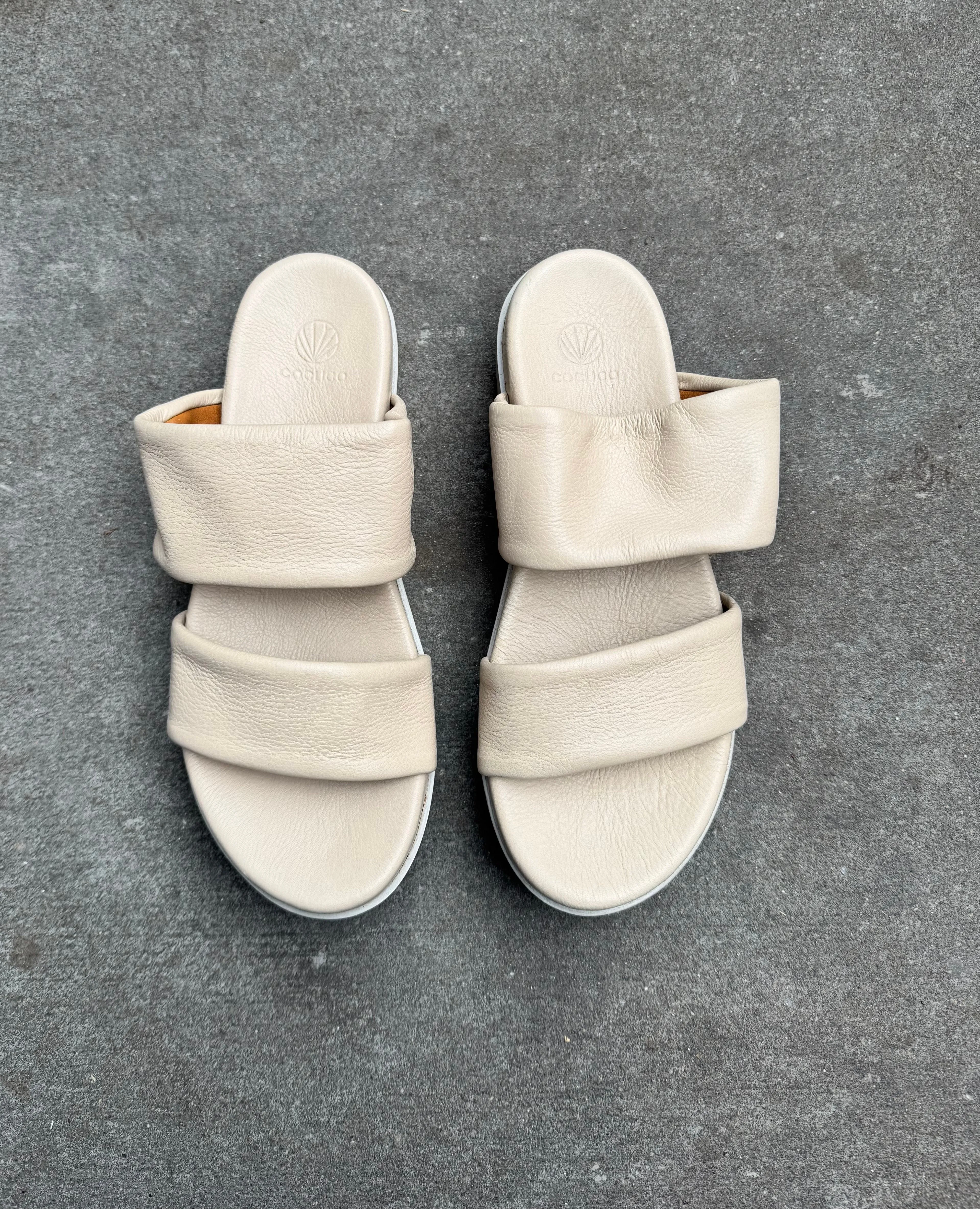 Warehouse Sale - Dimple Wedge Latte Macchiato sold by COCLICO product image thumbnail 2