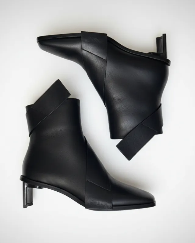 Warehouse Sale - Indy Boot Black made by COCLICO