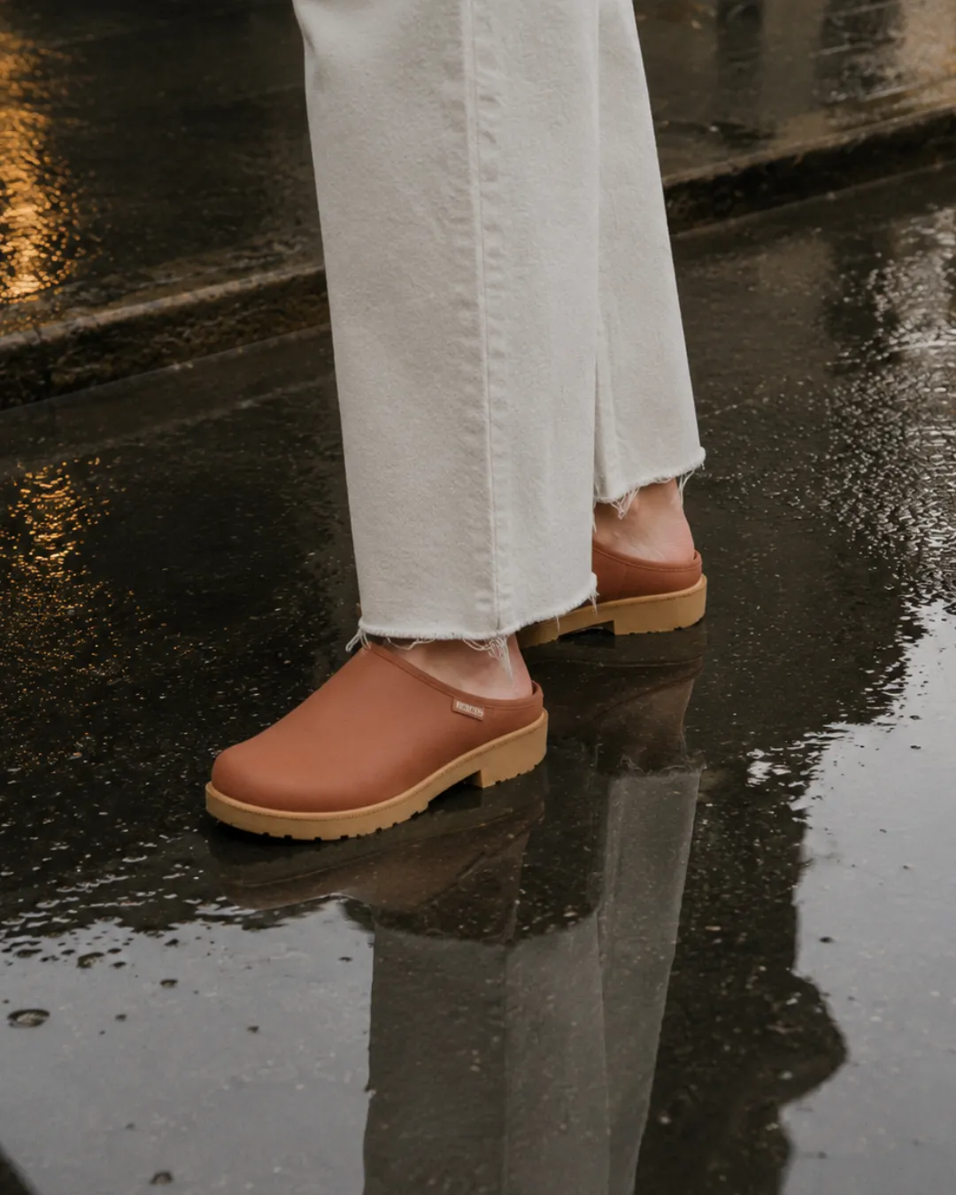 Merry People Billie Clog sold by COCLICO