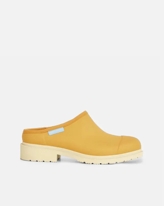 Merry People Billie Clog made by Merry People