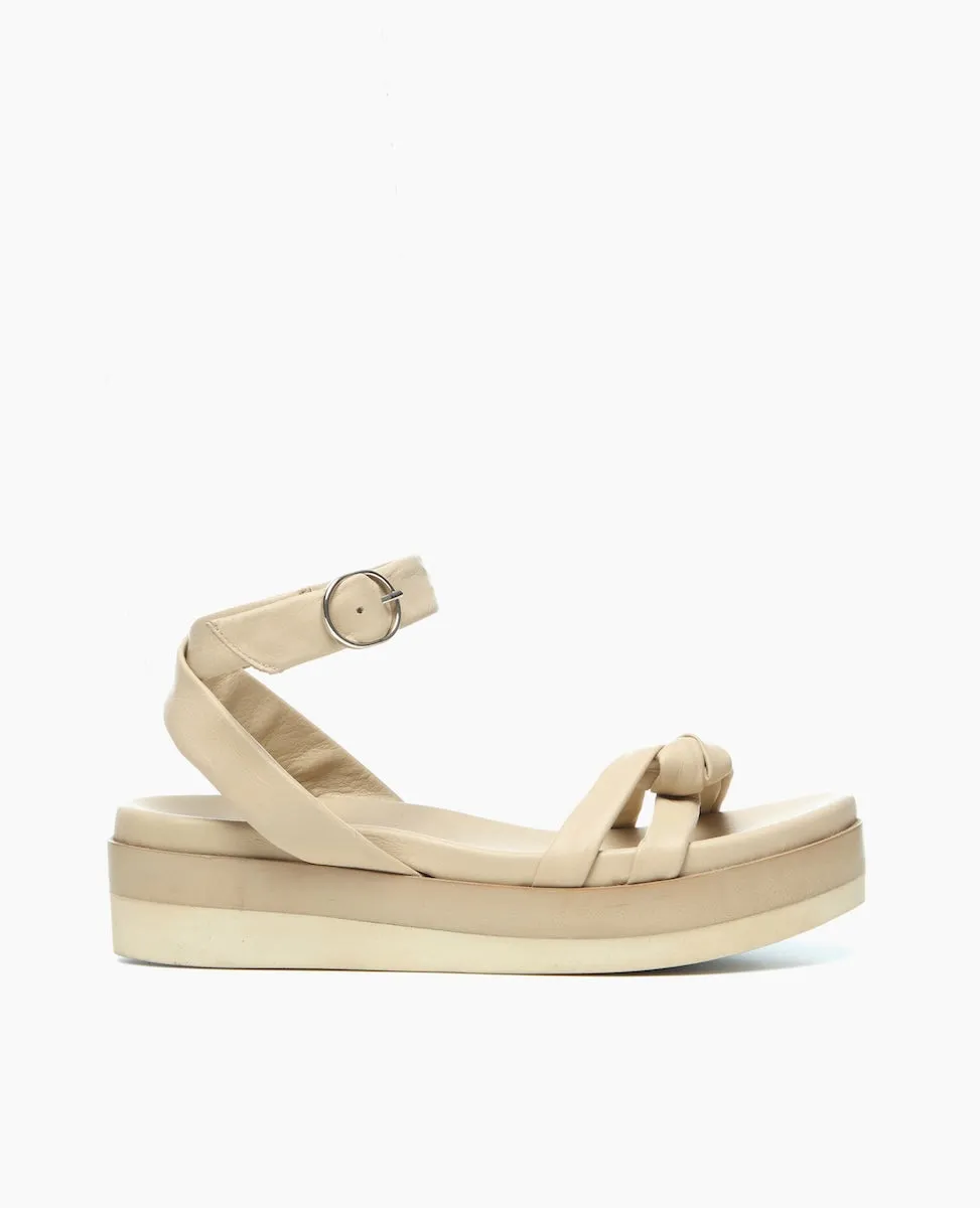 Daring Wedge sold by COCLICO