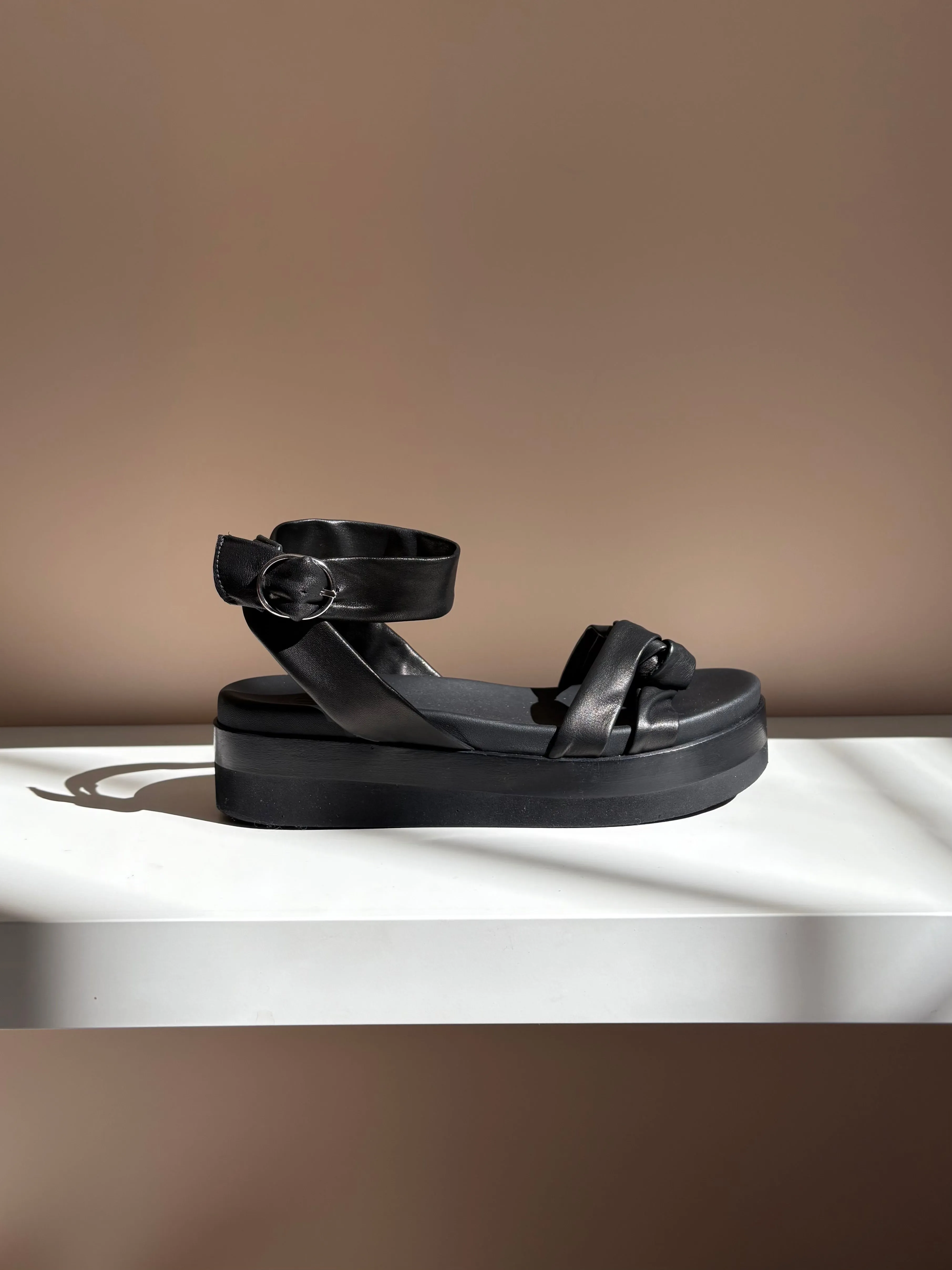 Daring Wedge sold by COCLICO product image thumbnail 3