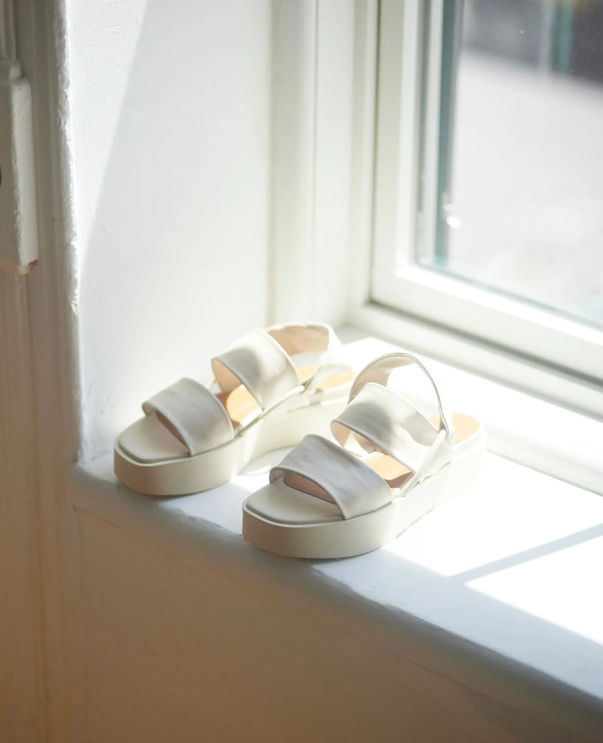 Imna Wedge sold by COCLICO product image thumbnail 4