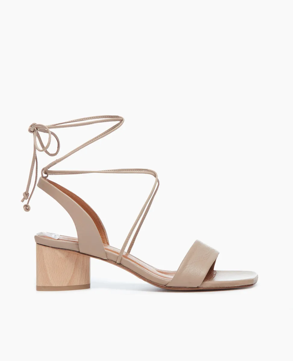 Steph Heel sold by COCLICO