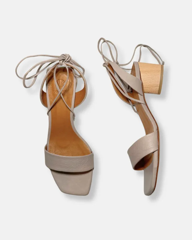 Archive Sale - Steph Heeled Sandal Perla made by COCLICO