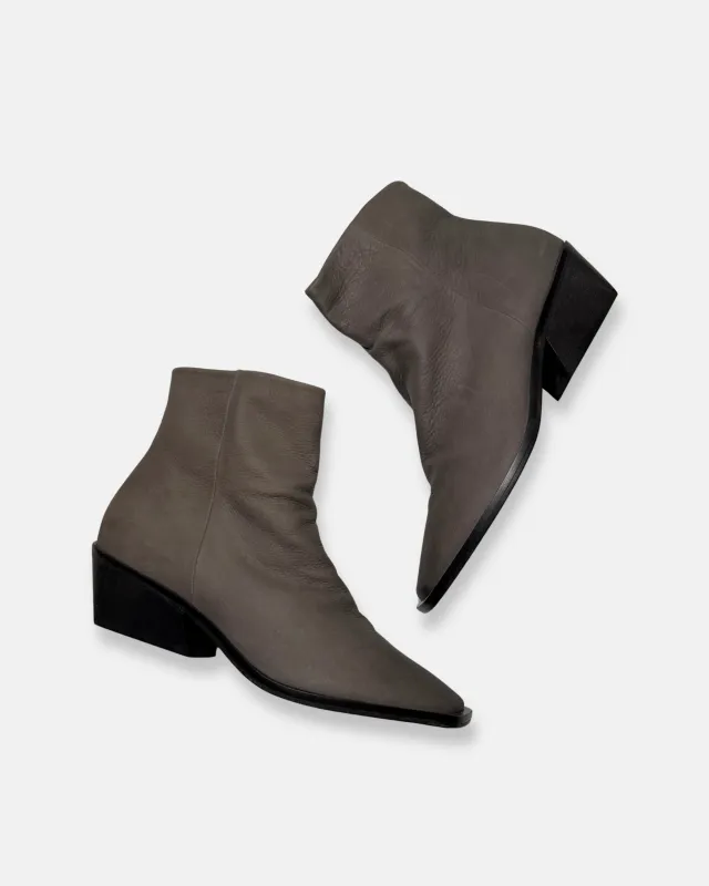 Archive Sale - Wind Boot Fog made by COCLICO