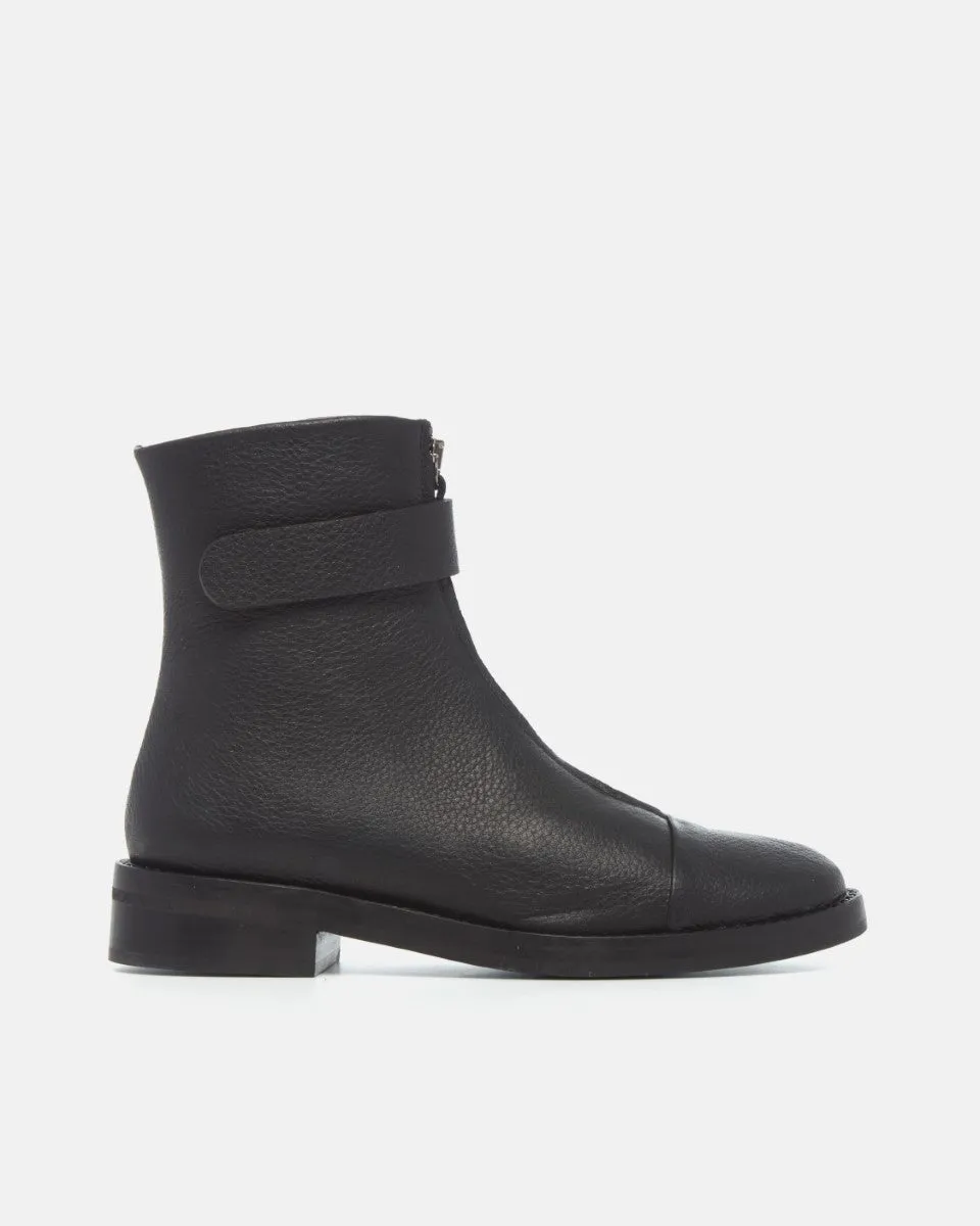 Thompson Boot sold by COCLICO