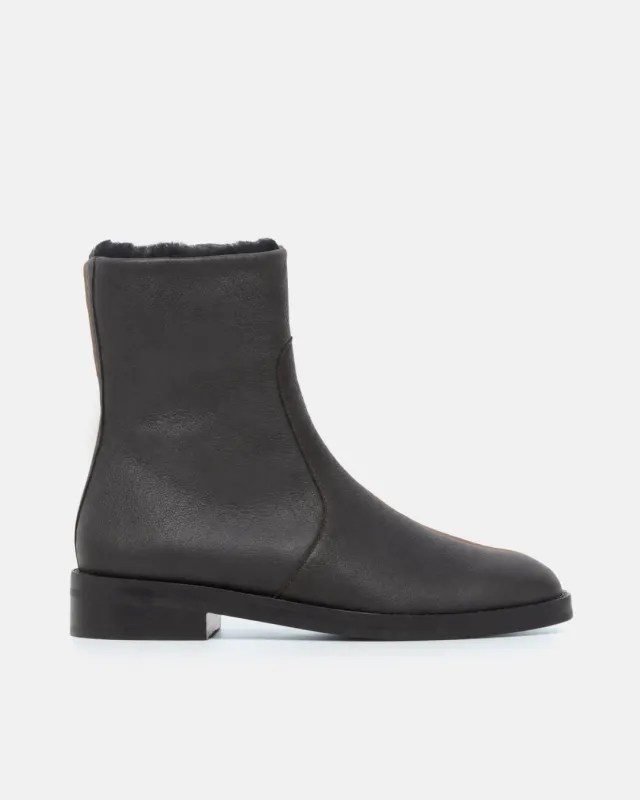 Theo Shearling Boot made by COCLICO