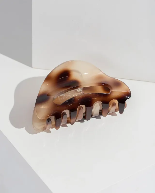 Tortoiseshell Dome Shape Open Claw Clip sold by Collete Hayman
