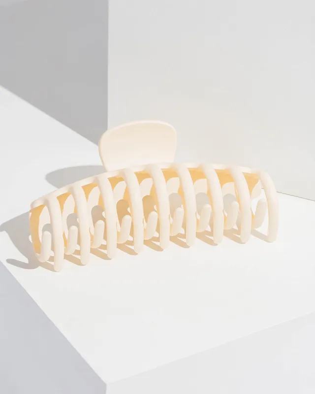 White Round Matte Claw Clip sold by Collete Hayman