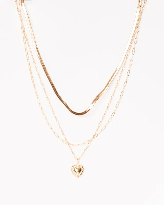 Gold Snake Chain Heart Pack sold by Collete Hayman
