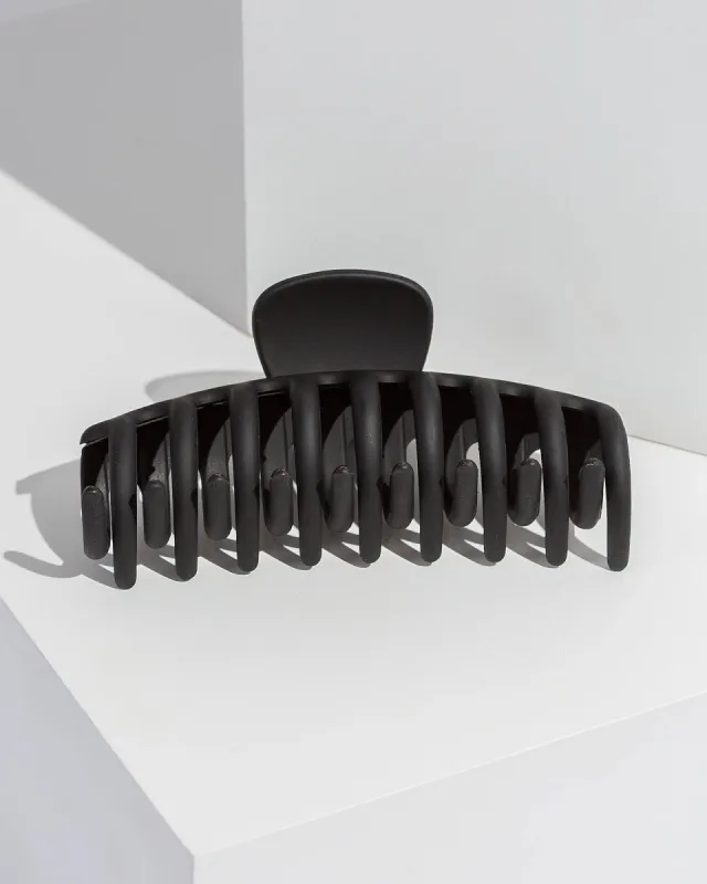 Black Round Matte Claw Clip sold by Collete Hayman