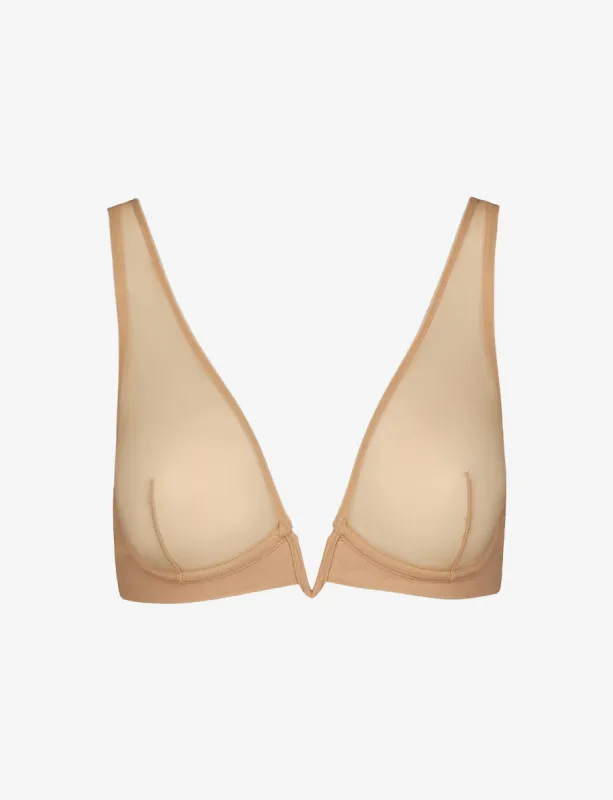 Invisible Lift Plunge Underwire Bra made by Commando