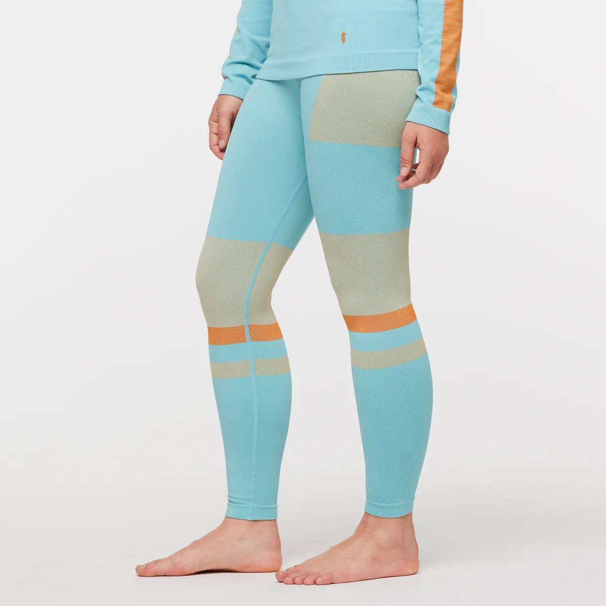 Debajo Seamless Baselayer Tight - Women's sold by cotopaxi product image thumbnail 3