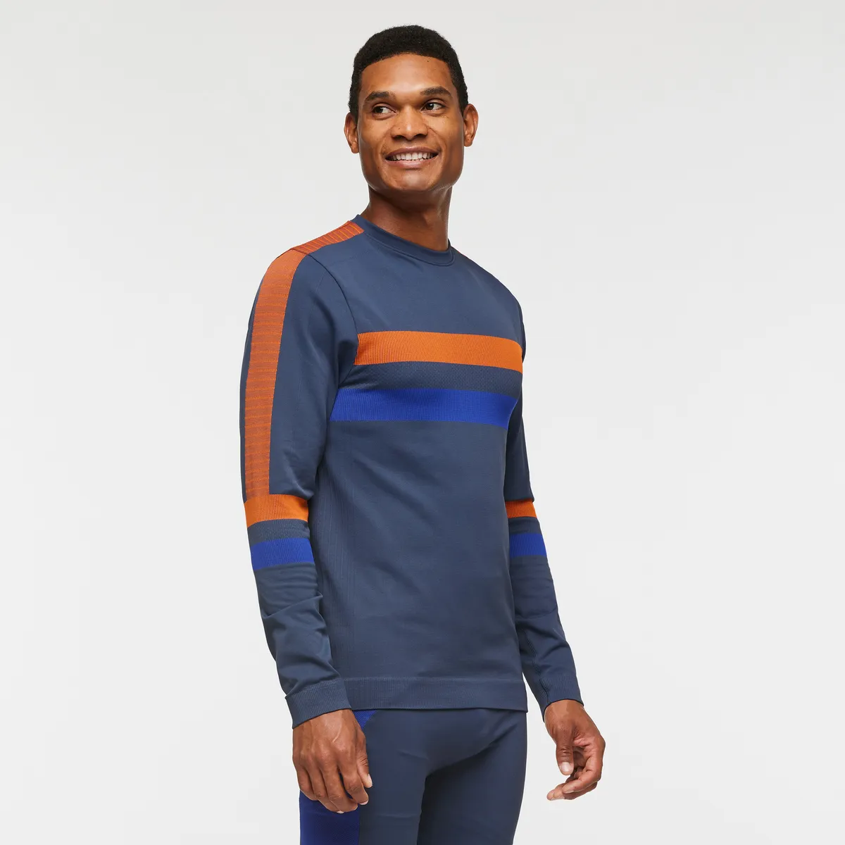 Debajo Seamless Baselayer Crew - Men's sold by cotopaxi