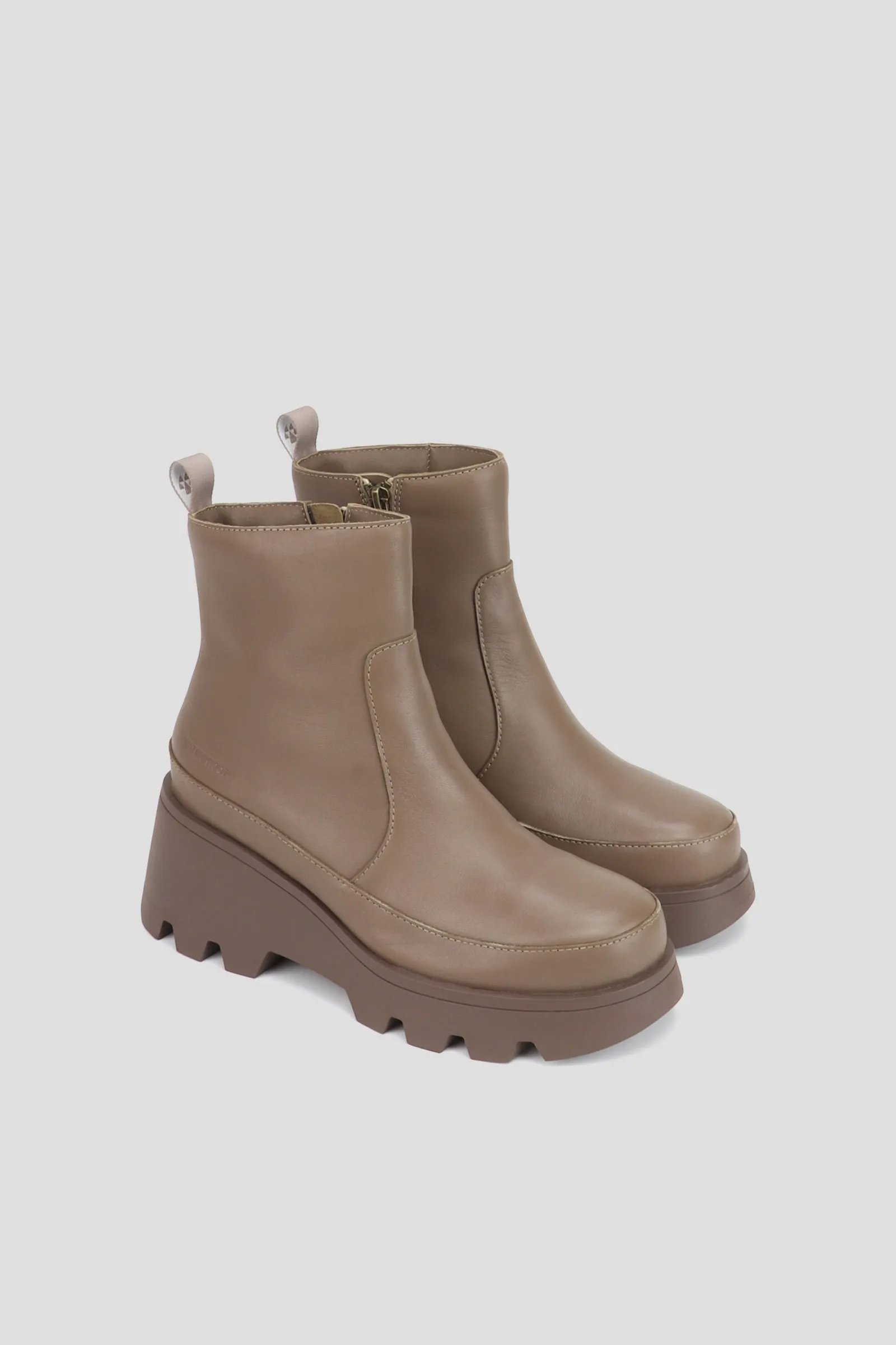 Villa Women’s Zip Up Boot sold by Cougar product image thumbnail 3