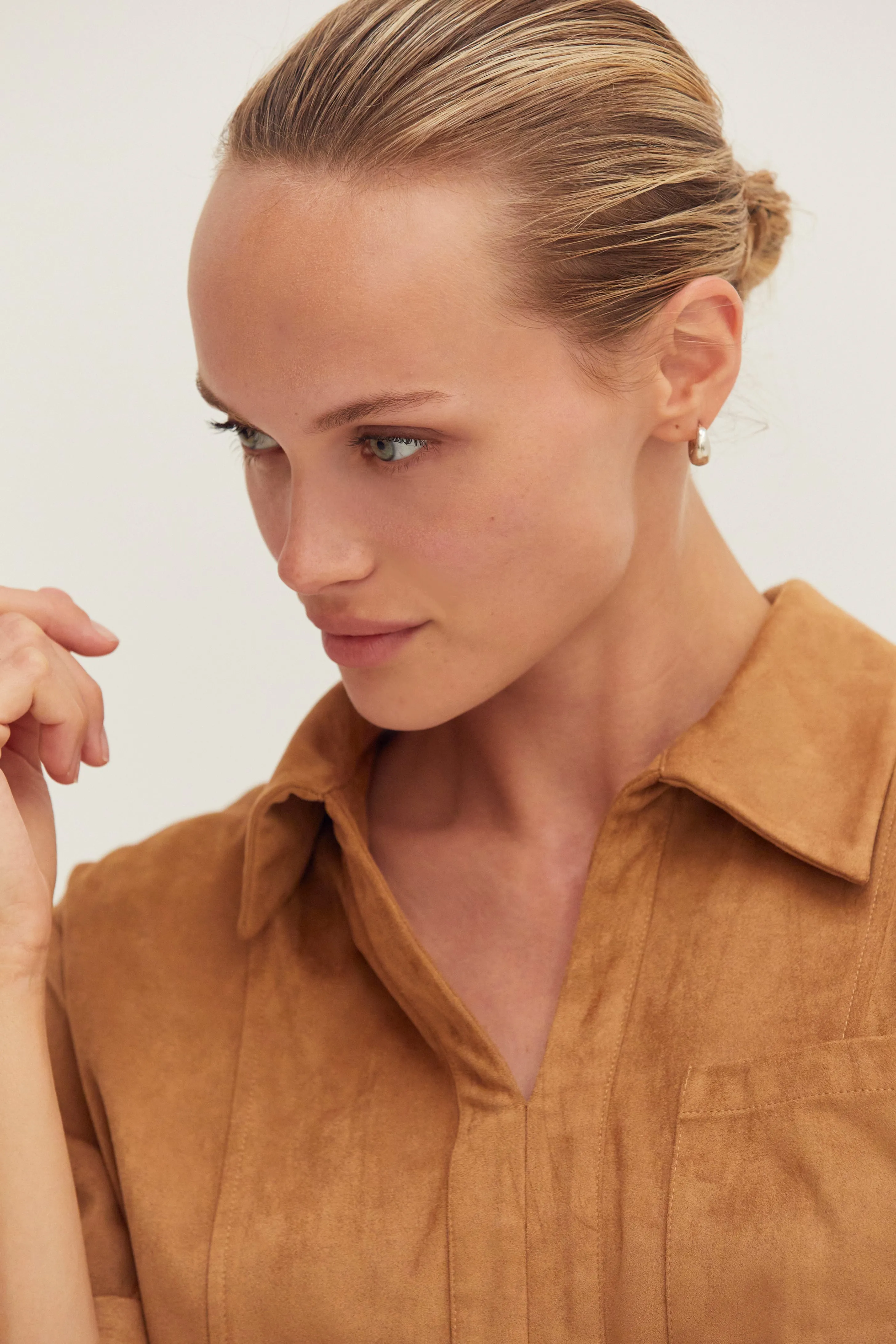 Lori Suede Cropped Shirt sold by Crescent product image thumbnail 3