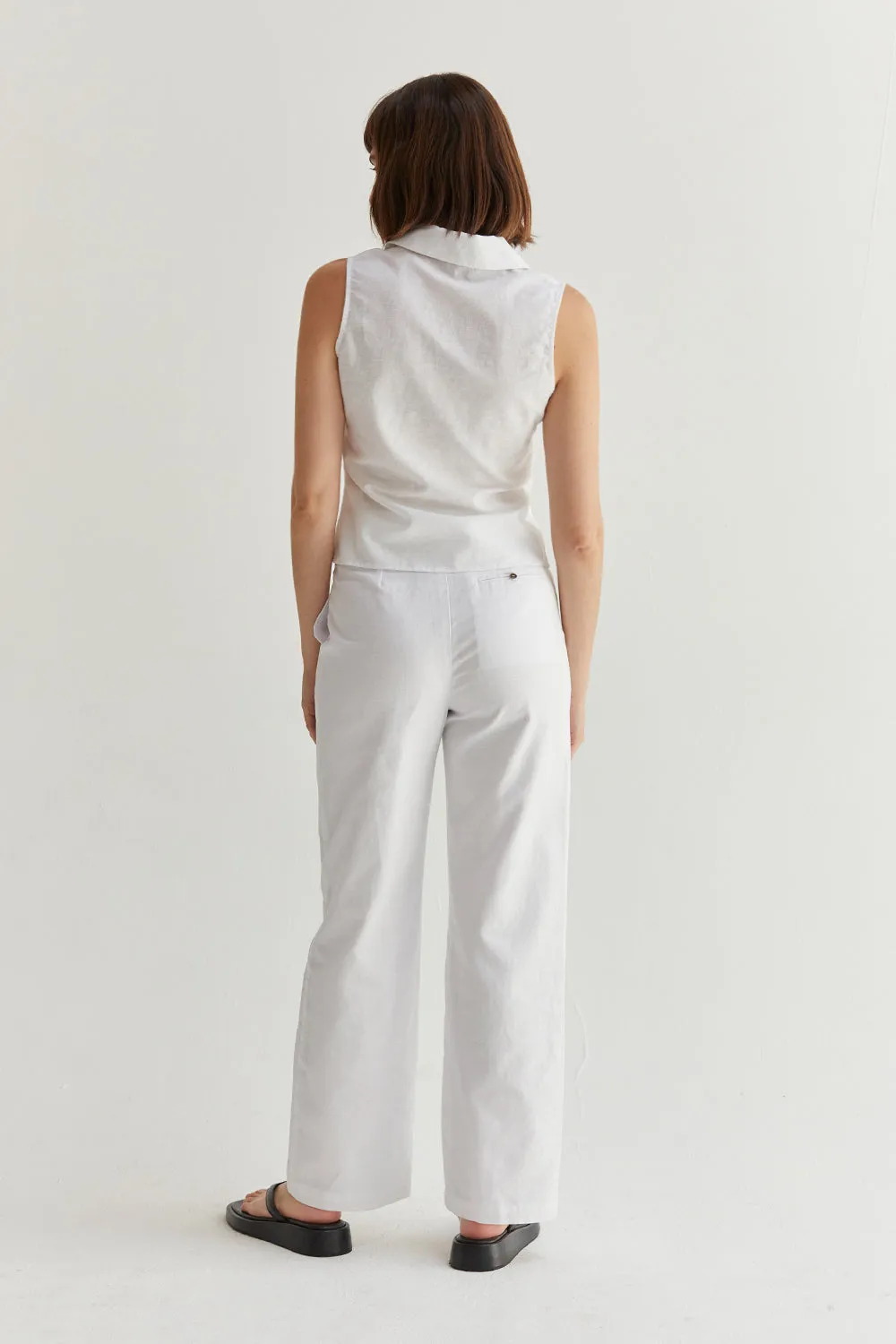 Rae Sleeveless Buttoned Front Linen Top sold by Crescent product image thumbnail 5