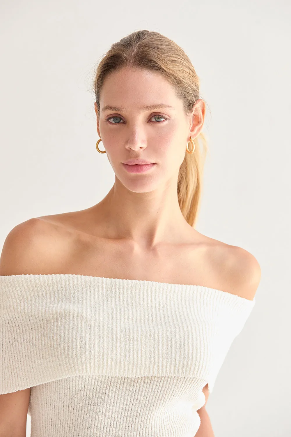 Nyla Off Shoulder Ribbed Knit Top sold by Crescent product image thumbnail 3