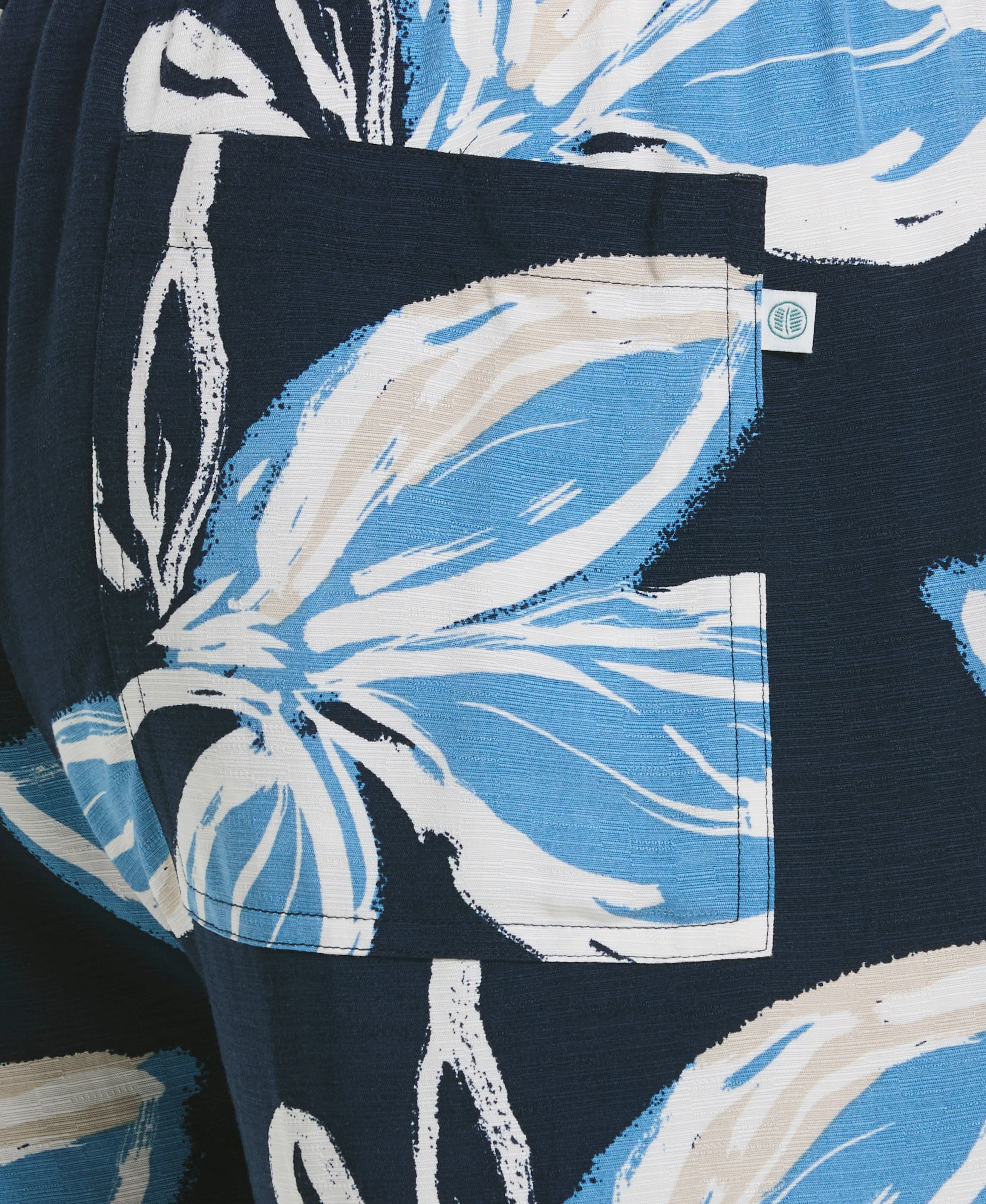 7" Pull-On Drawstring Printed Short sold by Cubavera product image thumbnail 4