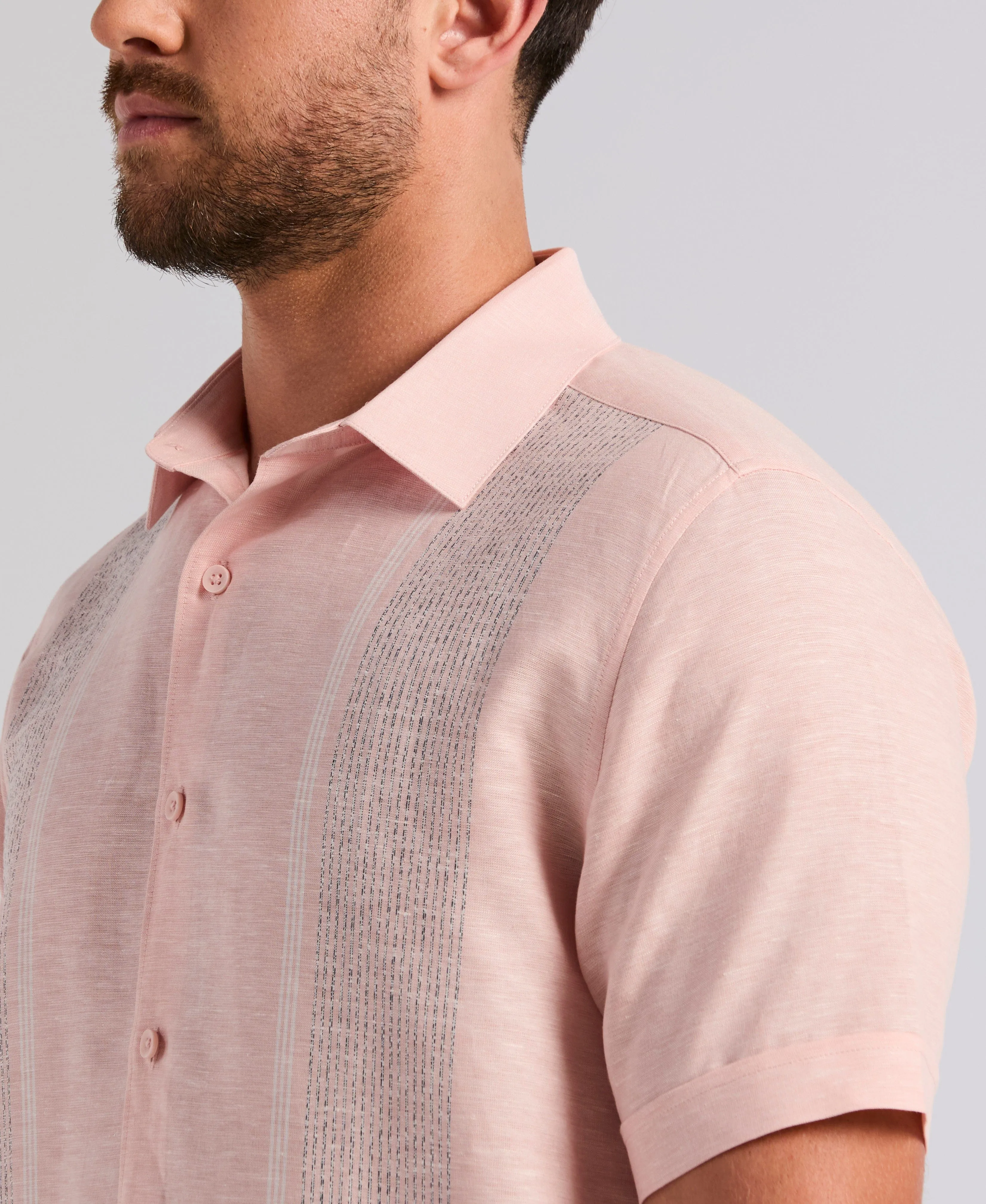 Linen Blend 2-Pocket Guayabera Shirt sold by Cubavera product image thumbnail 4