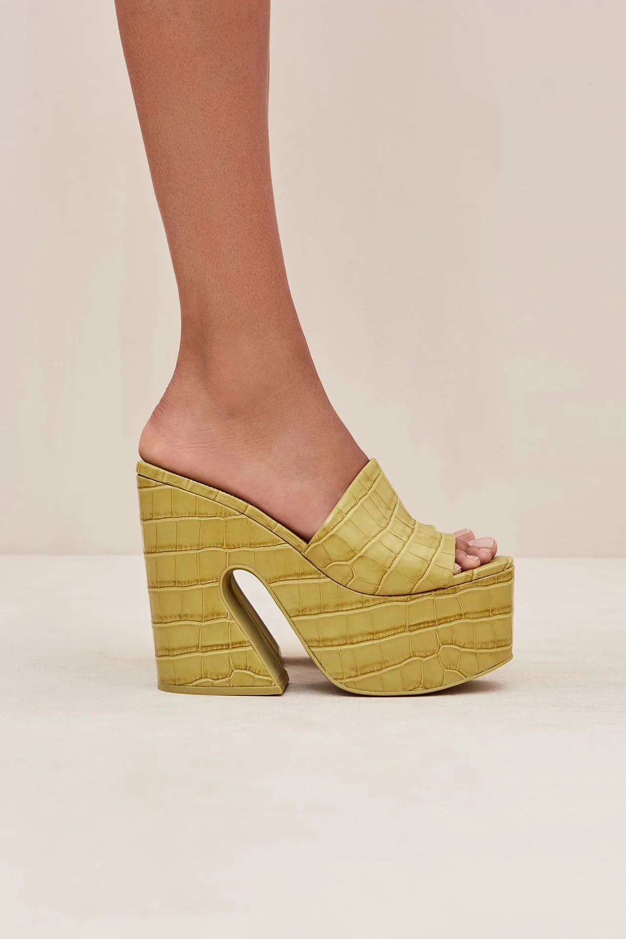 DARIA PLATFORM - LAUREL sold by Cult Gaia product image thumbnail 5