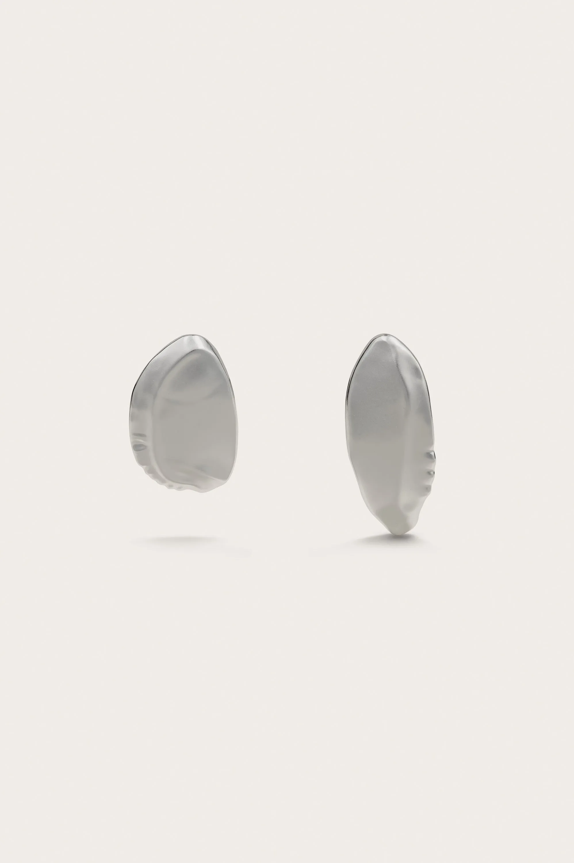 INARA EARRING - ANTIQUE SILVER sold by Cult Gaia