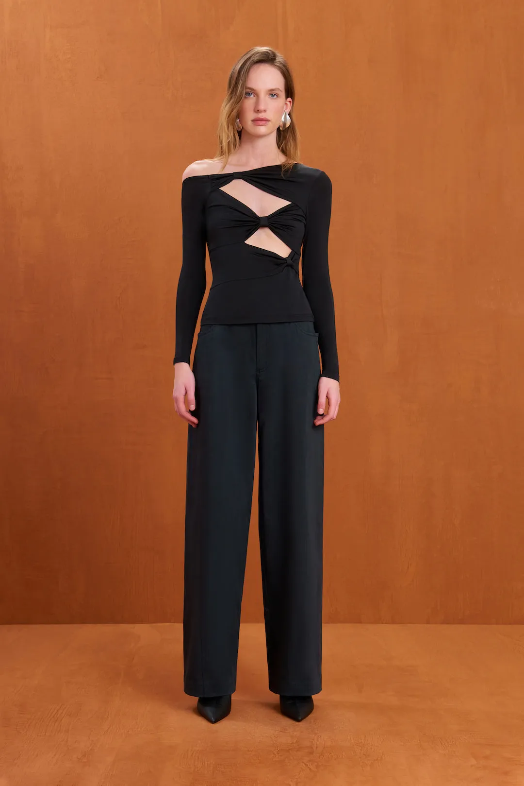 ROSIA TOP - BLACK sold by Cult Gaia product image thumbnail 2