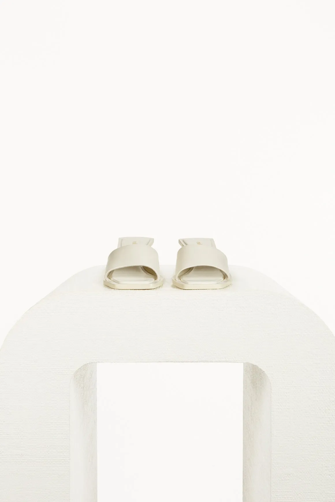 TAO PEARL SANDAL - OFF WHITE sold by cult gaia product image thumbnail 4