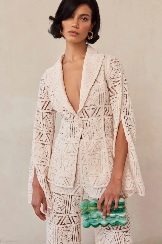 CARLOTTA BLAZER - GARDENIA made by Cult Gaia