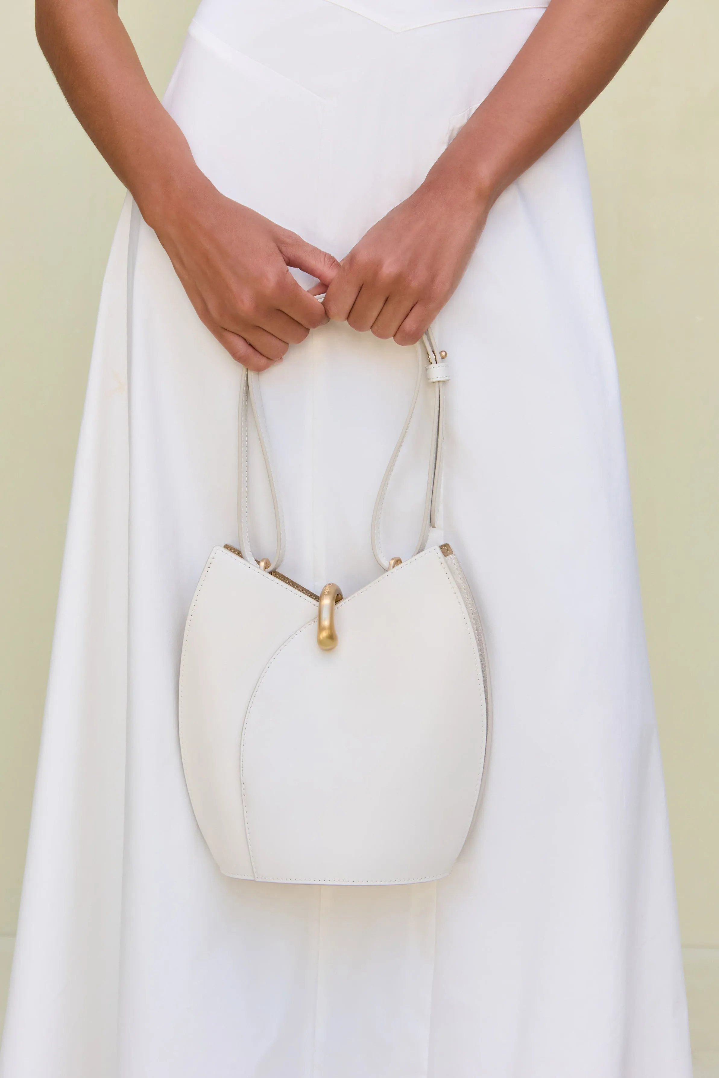 GIADA SHOULDER BAG - ANTIQUE WHITE sold by Cult Gaia product image thumbnail 4
