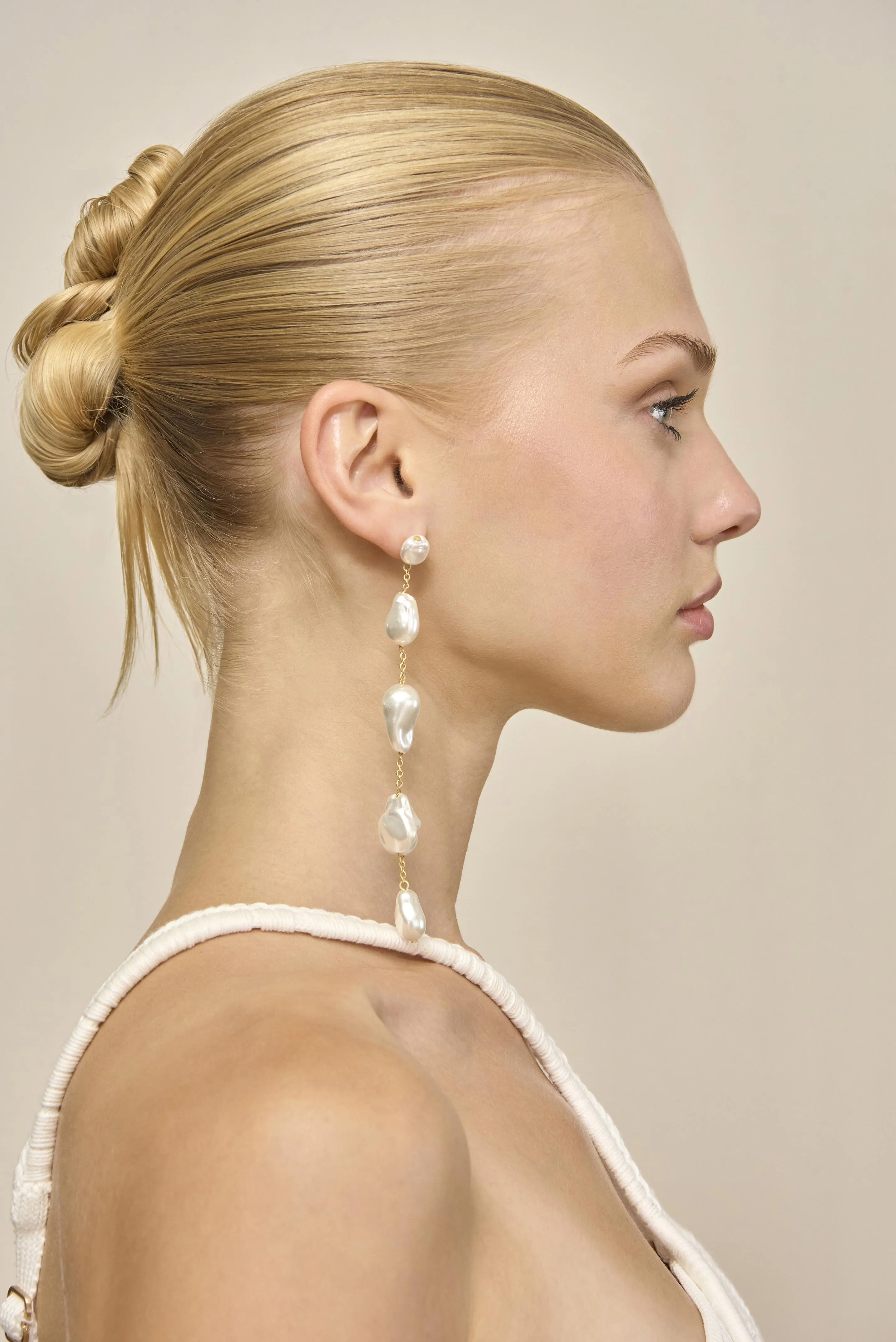 VANA EARRING - PEARL sold by Cult Gaia product image thumbnail 2