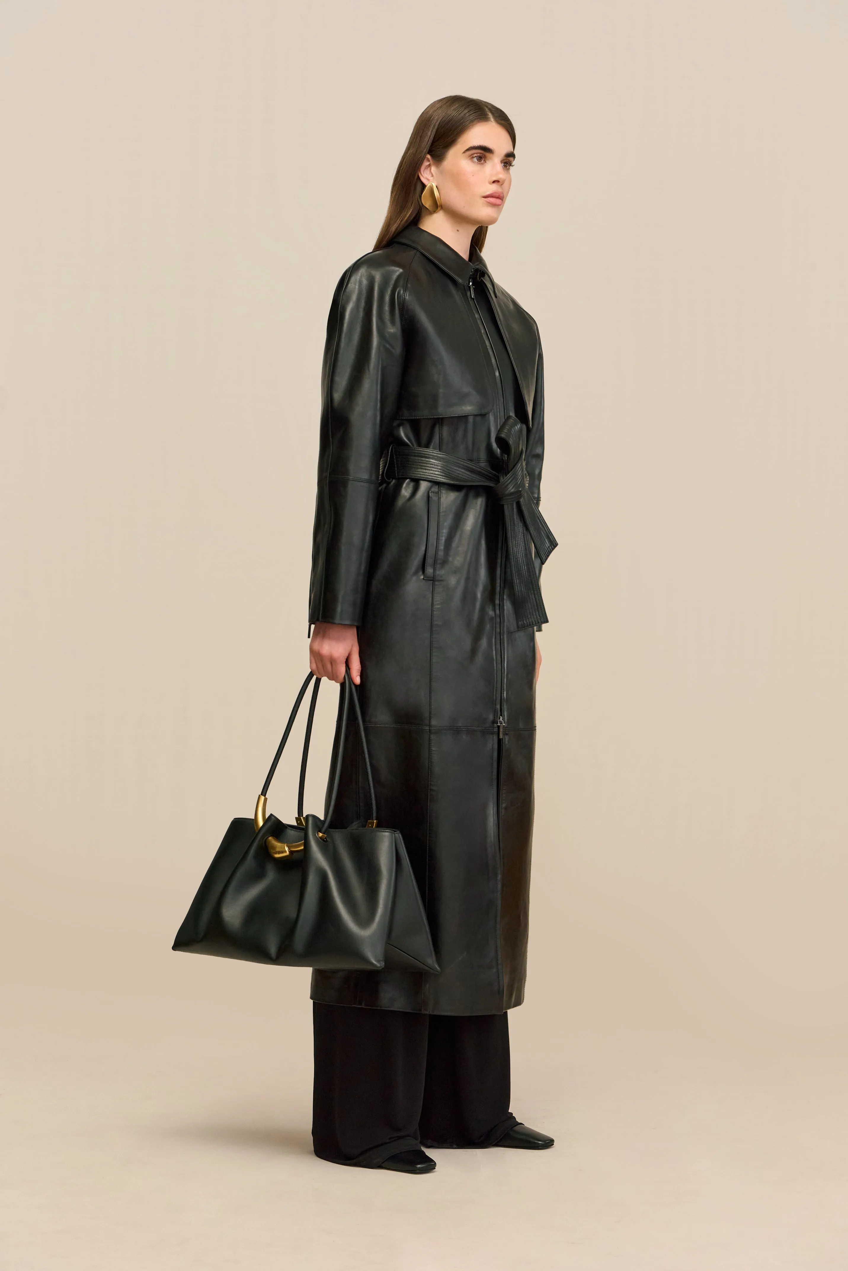 HAMMER TRENCH COAT - BLACK sold by Cult Gaia product image thumbnail 4