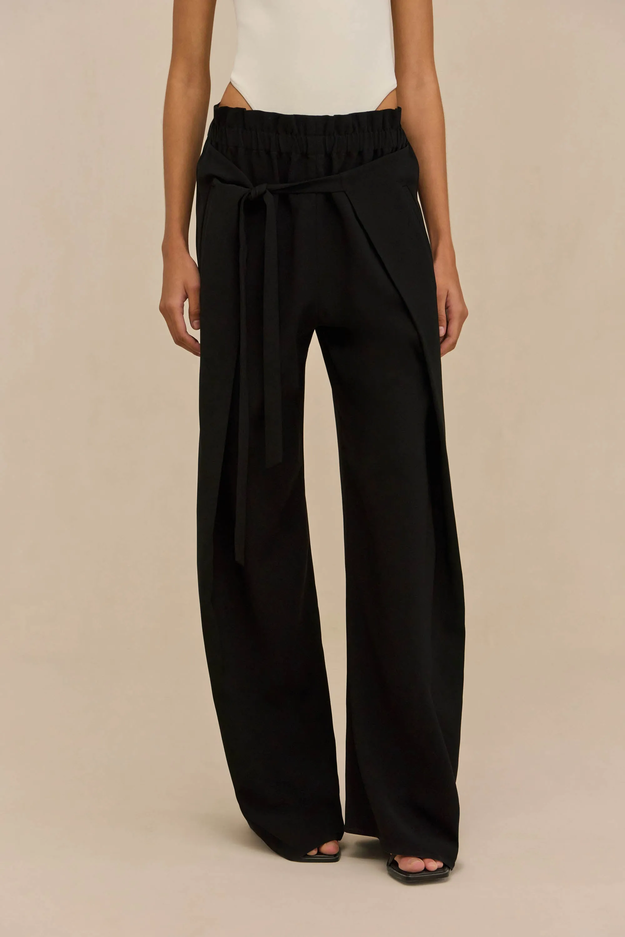 NAOMI PANT - BLACK sold by Cult Gaia product image thumbnail 2