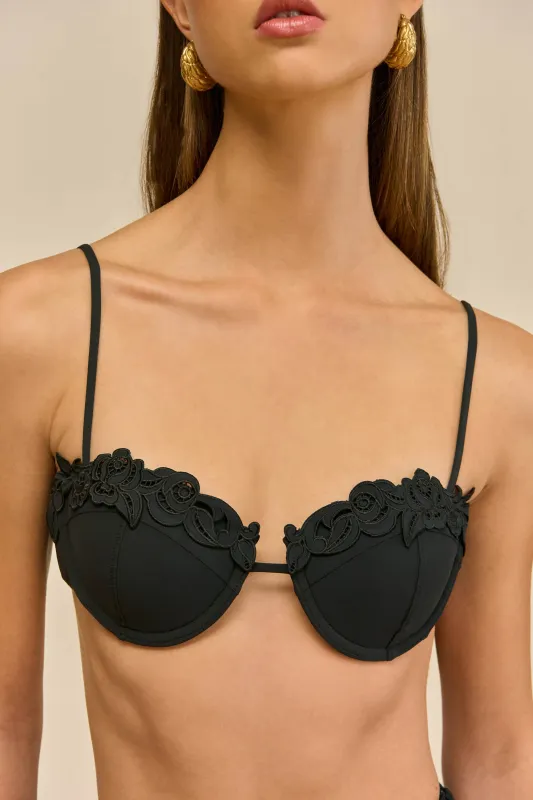 GRETA BIKINI TOP - BLACK made by Cult Gaia
