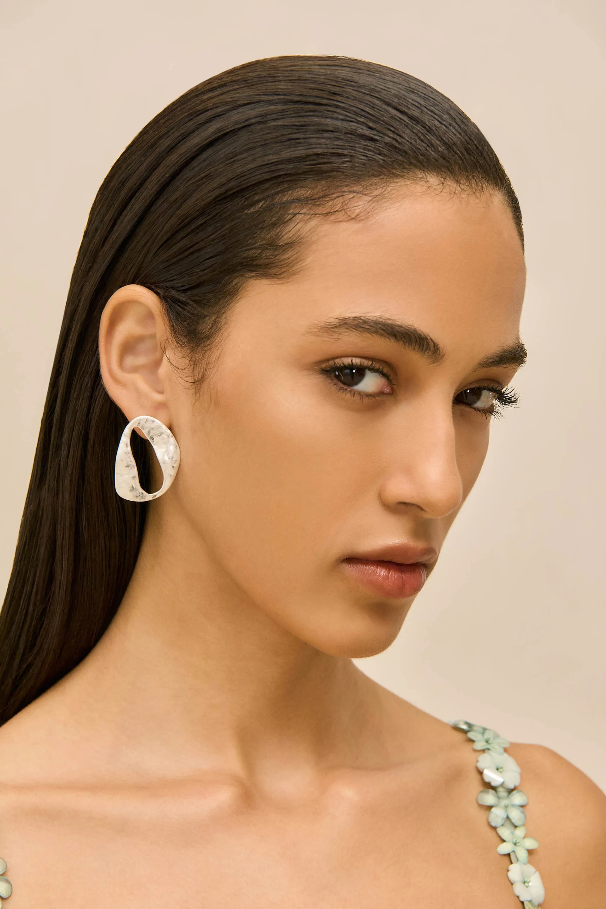 RUE MINI EARRING - ANTIQUE SILVER sold by Cult Gaia product image thumbnail 2