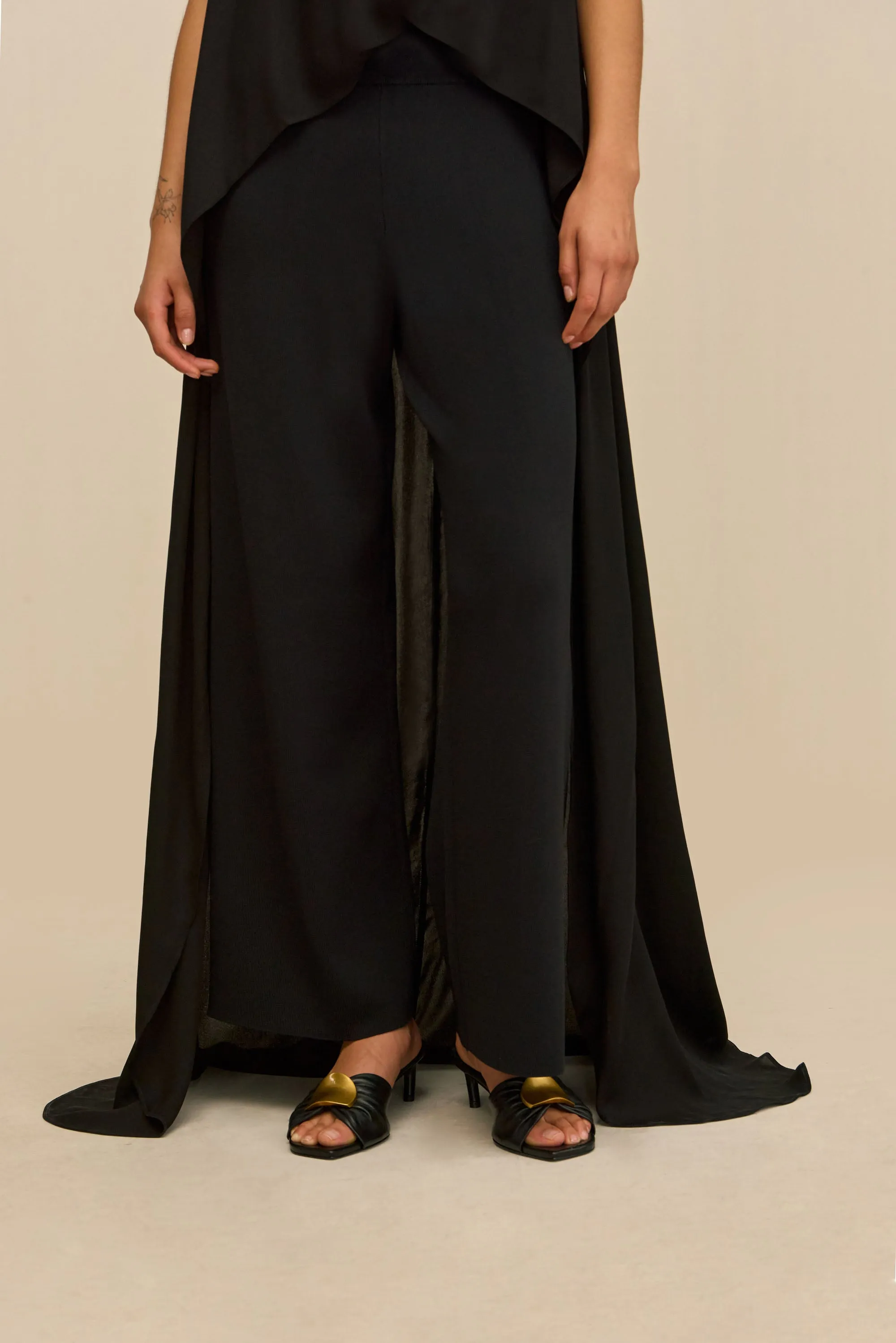 SARA PANT - BLACK sold by Cult Gaia product image thumbnail 2