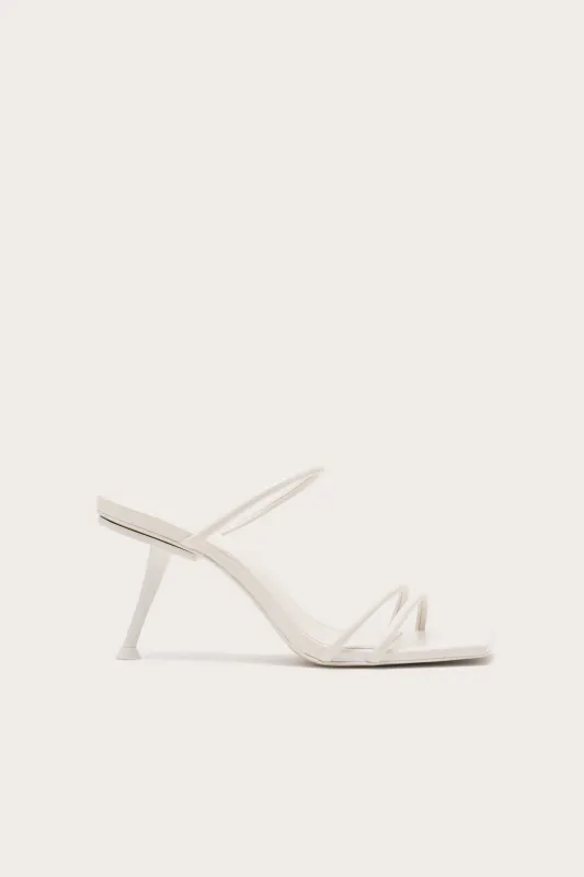 LYDIA SANDAL - ANTIQUE WHITE made by Cult Gaia