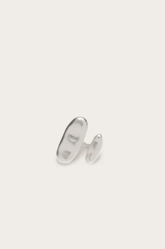 AMI RING - ANTIQUE SILVER made by Cult Gaia