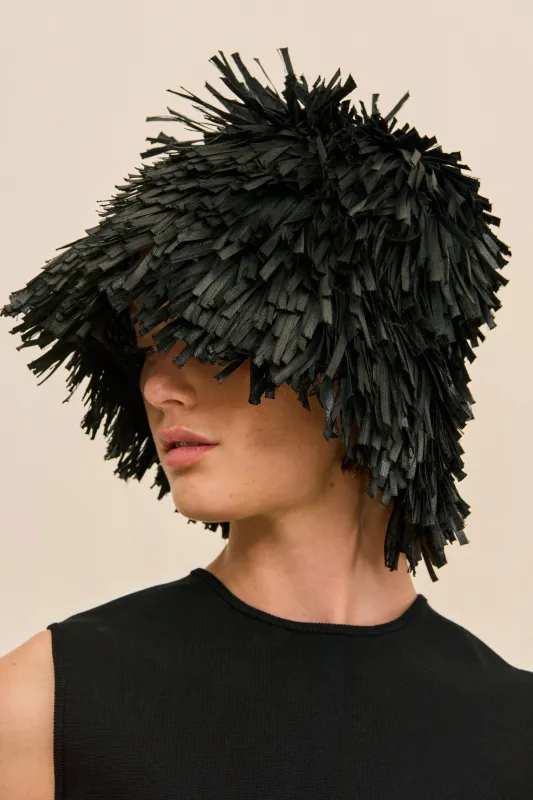 DARRYL HAT - BLACK made by Cult Gaia