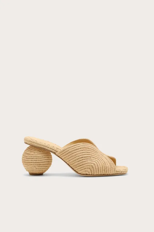TIA SANDAL - NATURAL made by Cult Gaia